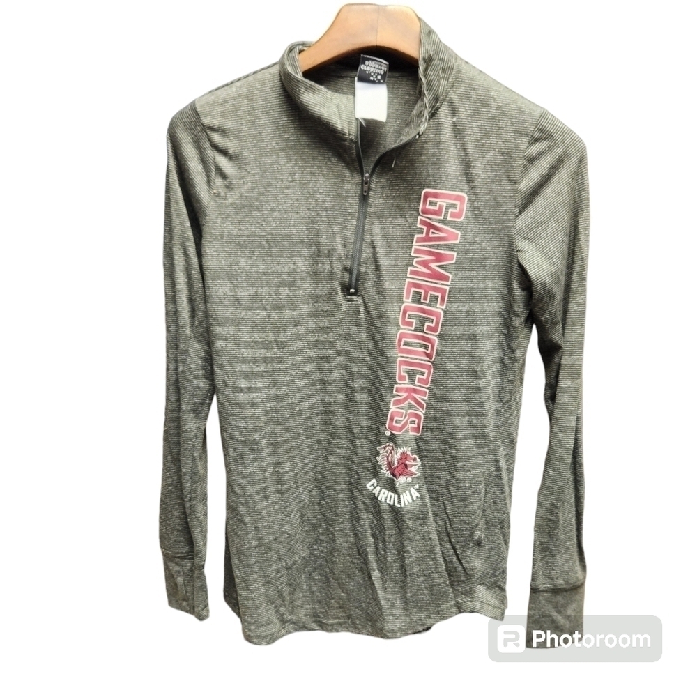 Creative Apparel Ladies Gamecocks Sz. M Gamecocks down the front.